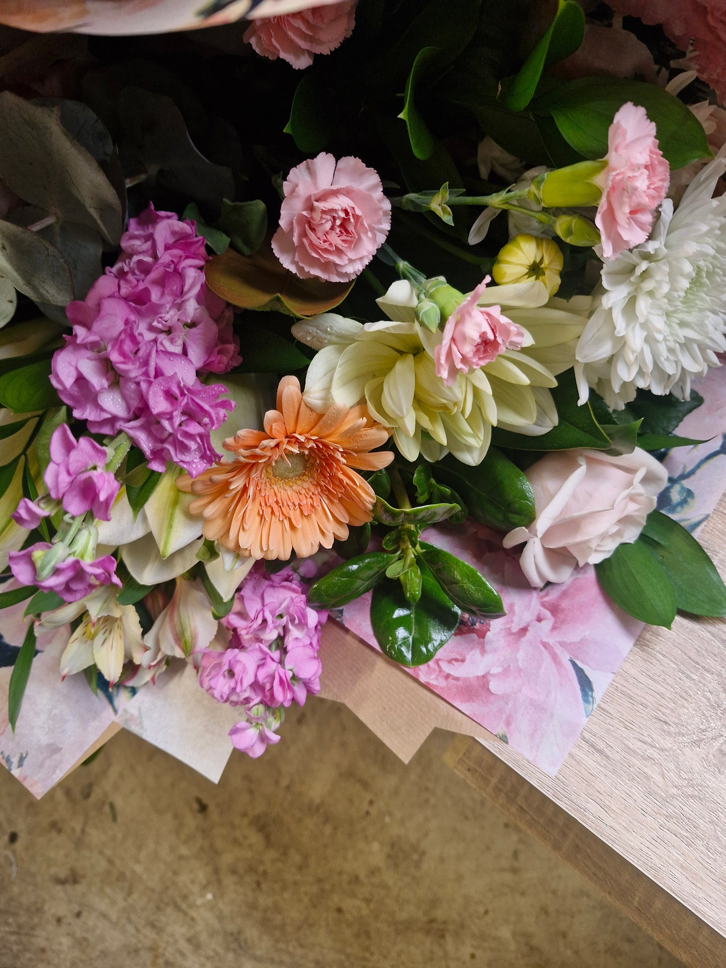 ' Oh My' - Florist Choice Large