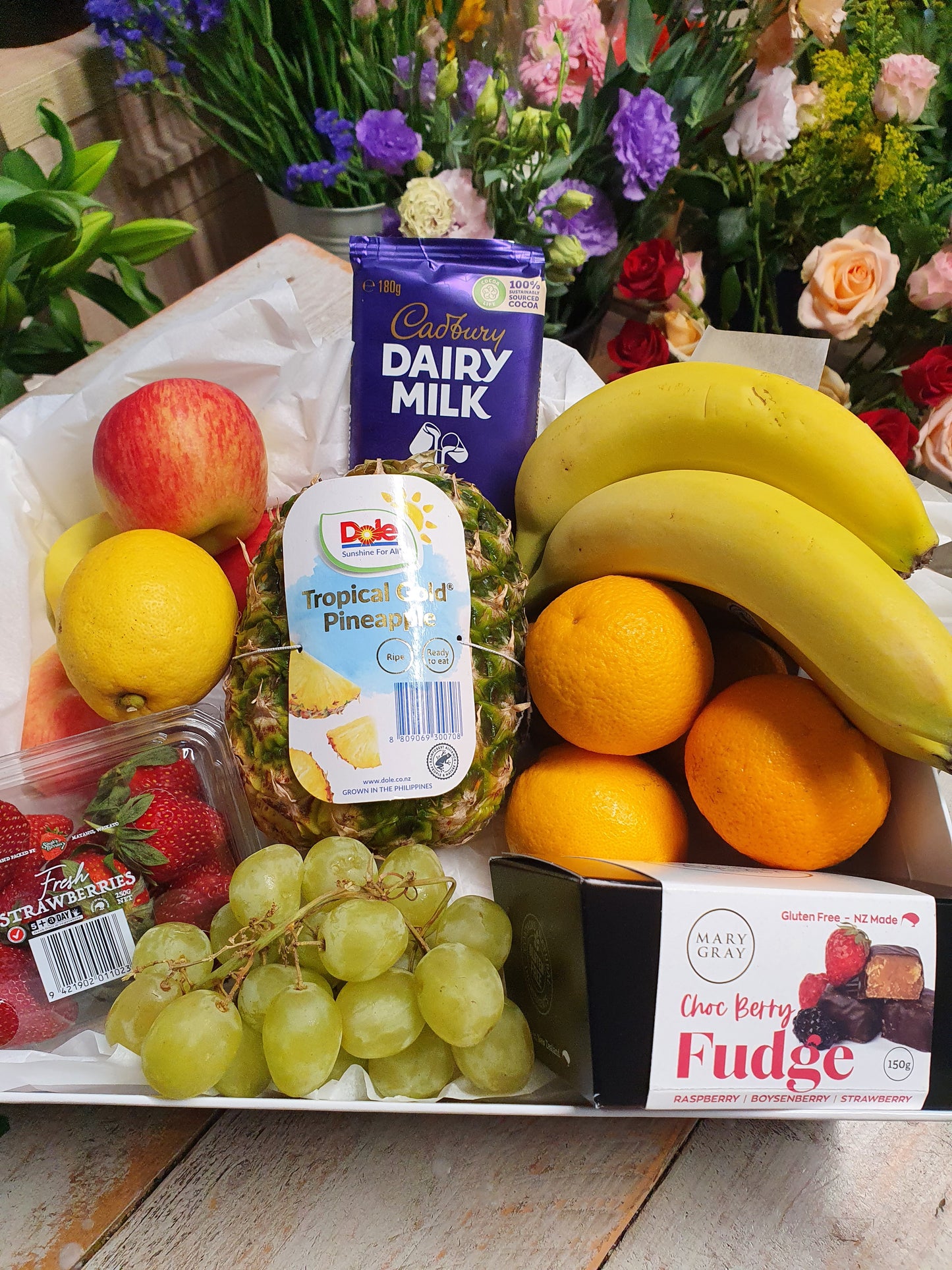 Fresh Fruit & Chocolate Hampers