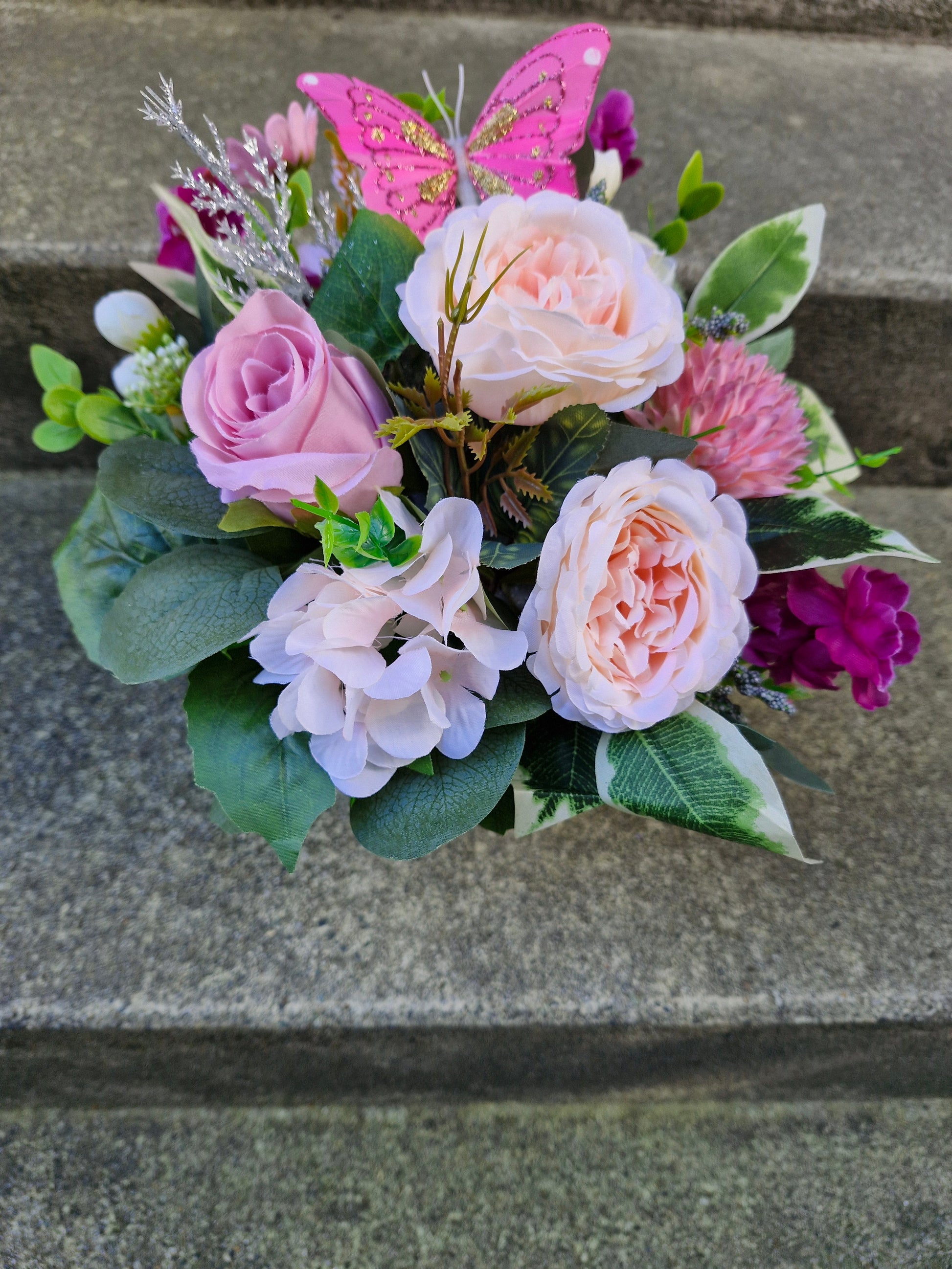 Meadow Inn Stone - Rabbit/Butterfly Pot - Lily Jacksons 