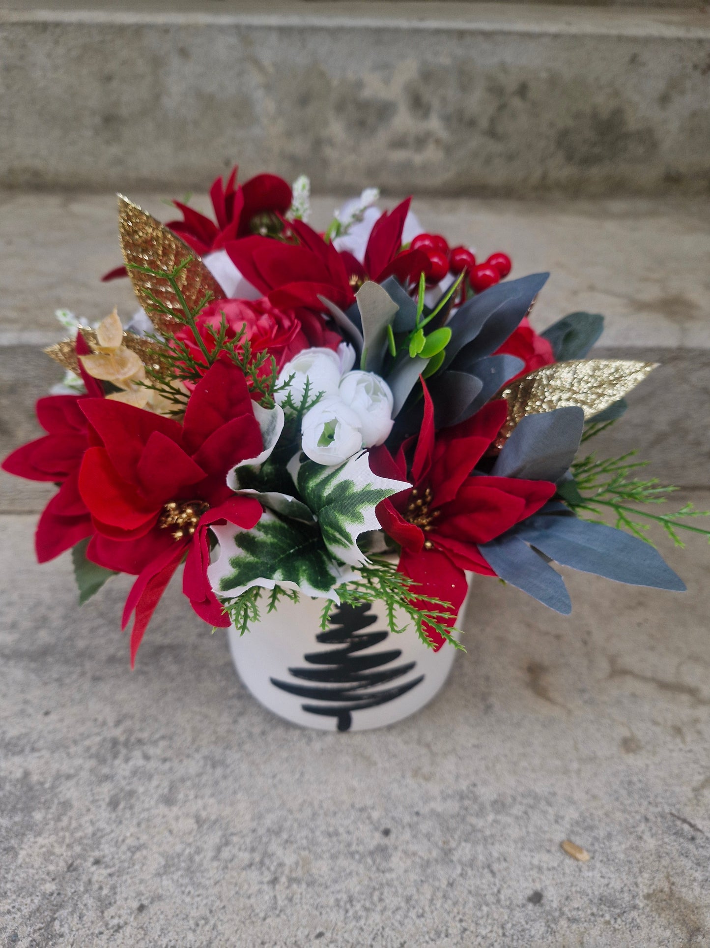 Christmas Graveside Pot