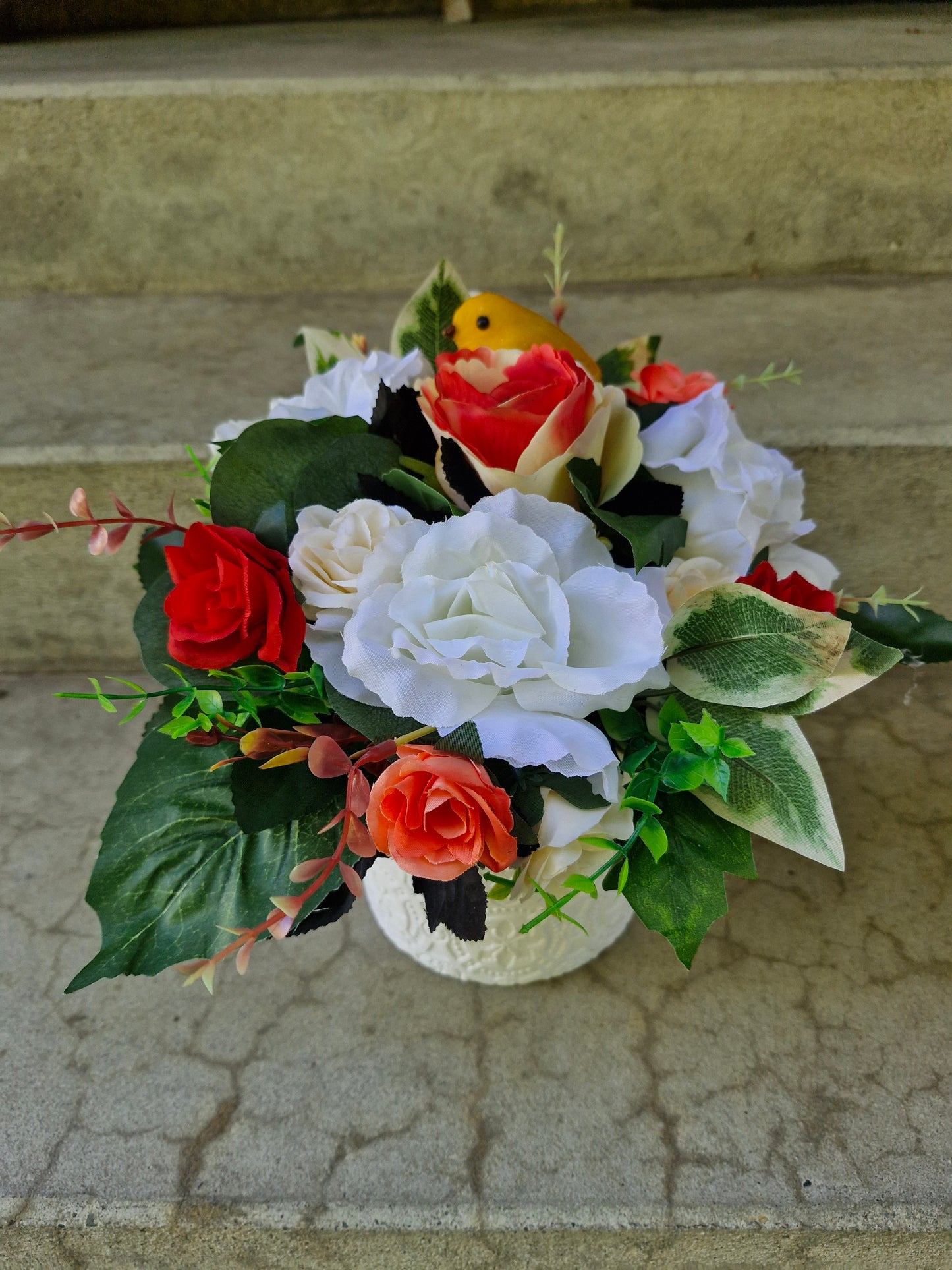 Meadow Inn Stone- Embossed Pot - Lily Jacksons 