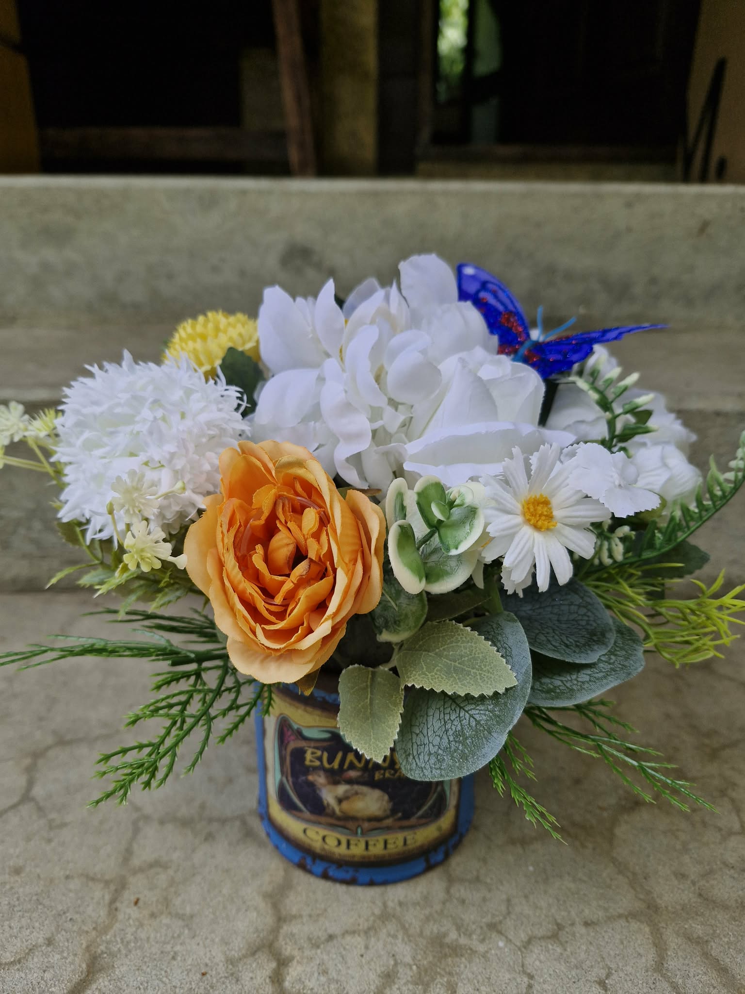 Meadow Inn Stone- Bunny pot - Lily Jacksons 