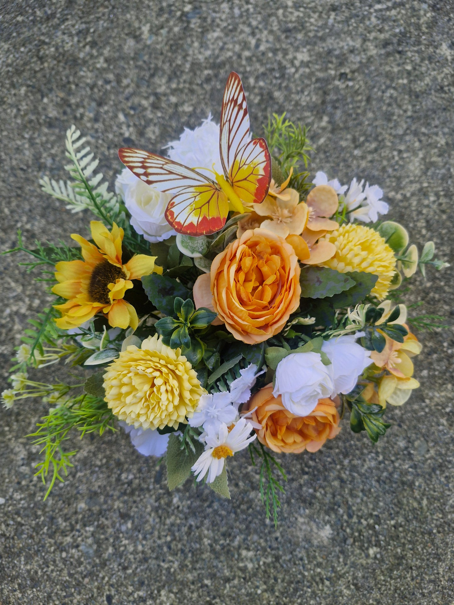 Buzzy Bee Graveside Pot