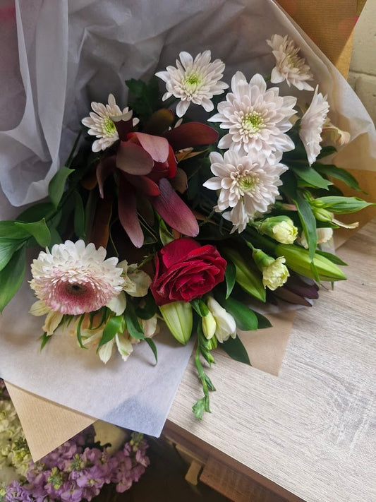 'Lovebomb Bouquet' - Lily Jacksons 